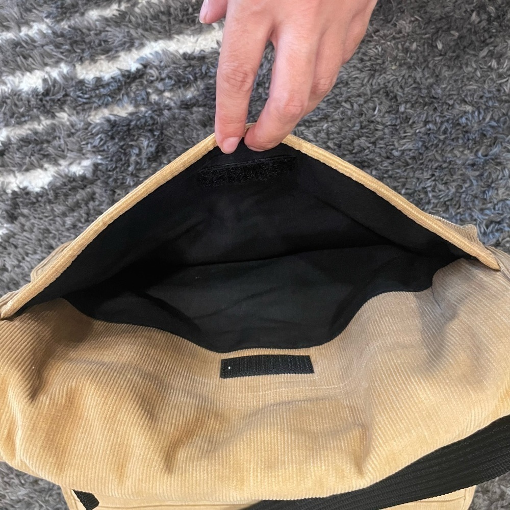 Sonoma corduroy messenger crossbody bag - Picture 7 of 10